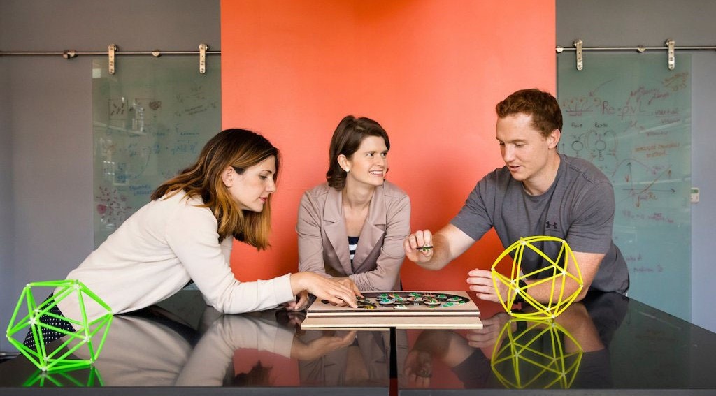 Daphne, Shannon and Tom in the lab
